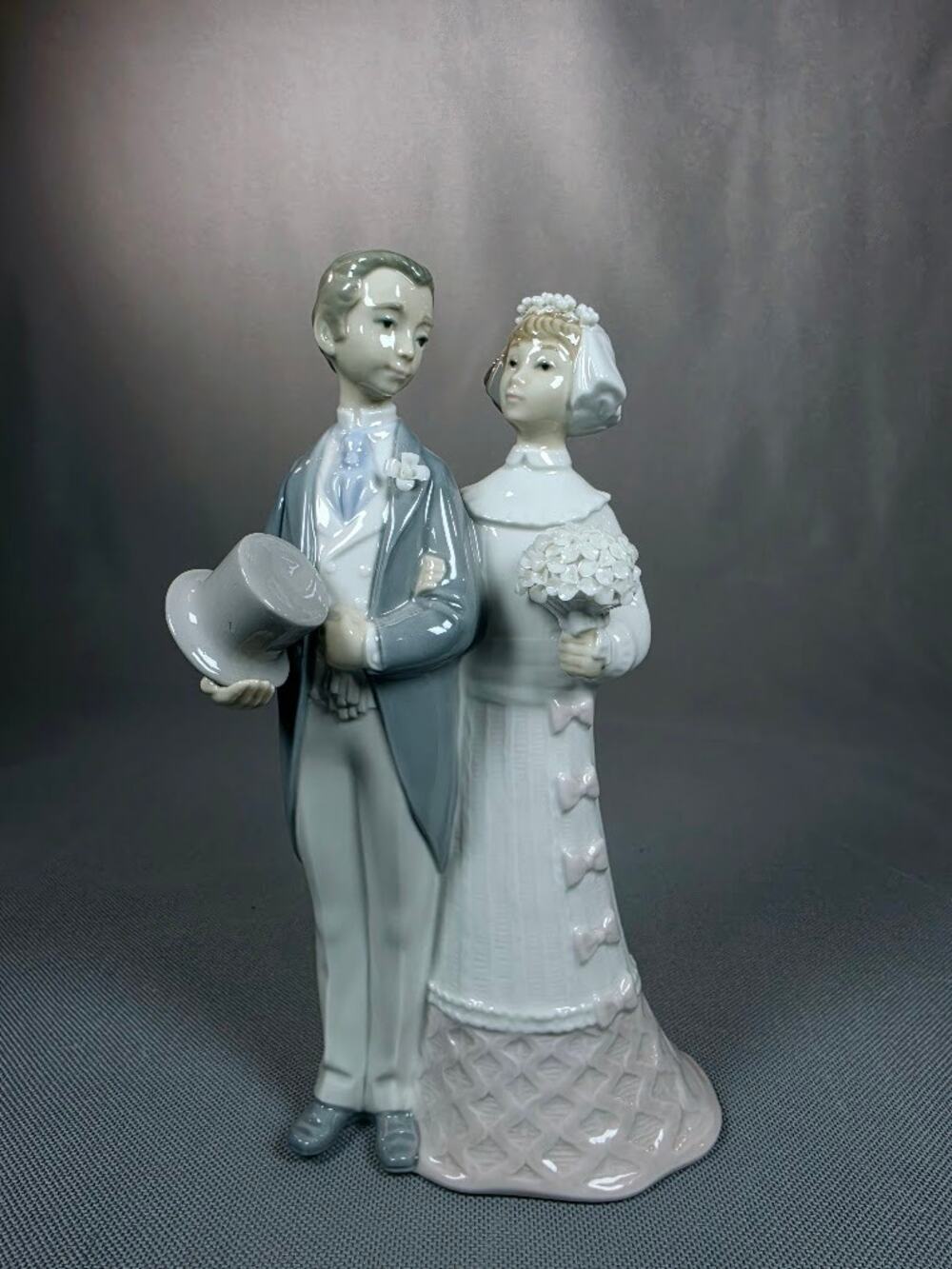 Vintage Lladro Wedding #4808 Bride Groom Porcelain Figurine Spain Retired